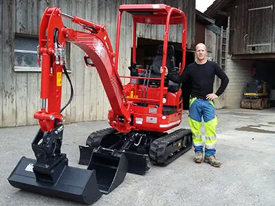 Florian Berweger, Berweger Gartenbau/Hausen am Albis - Bagger Nr. 10 